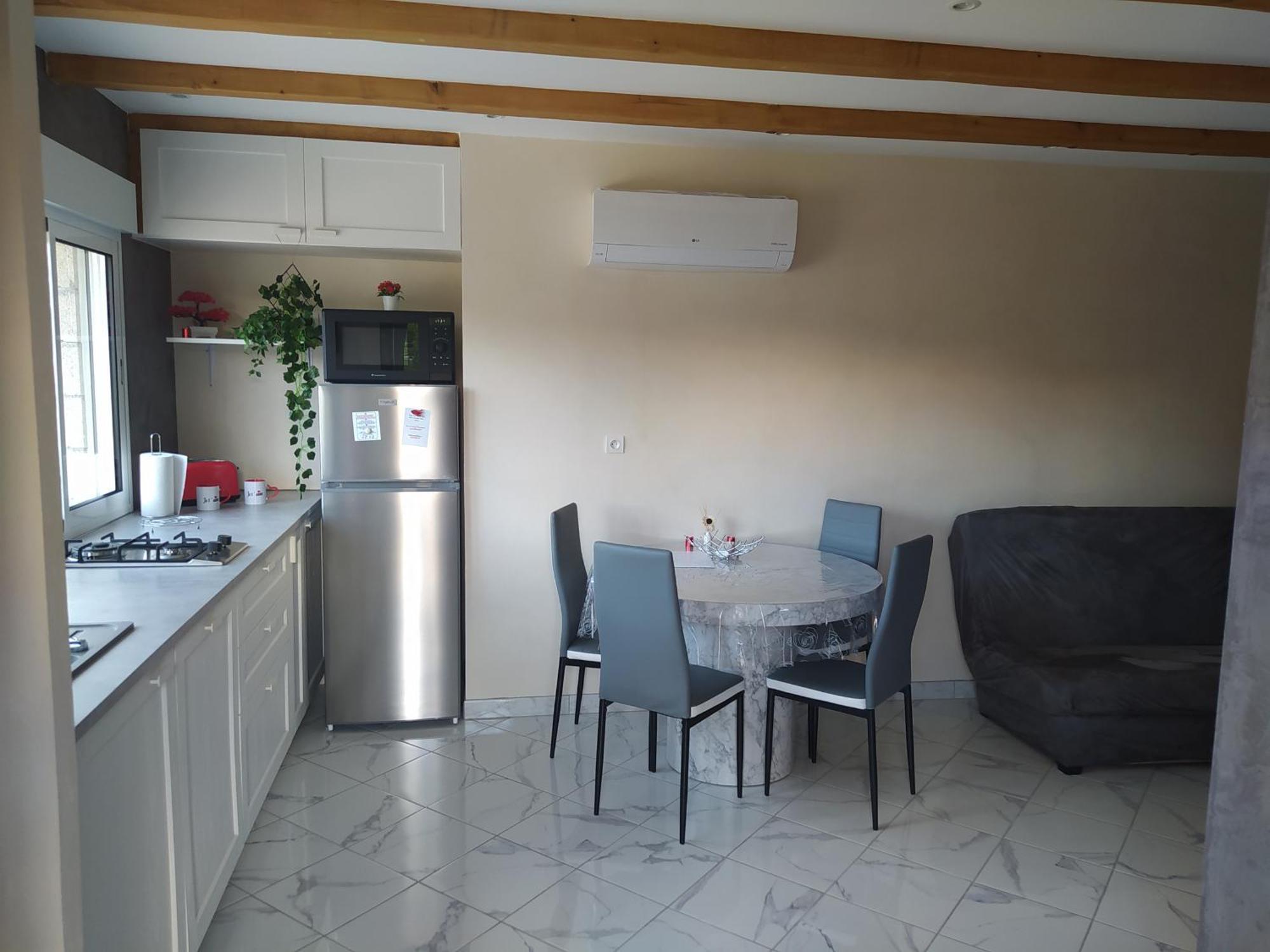 Studio Cosy Avec Terrasse Et Jacuzzi A Disposition De Mai A Aout Rians  Kültér fotó