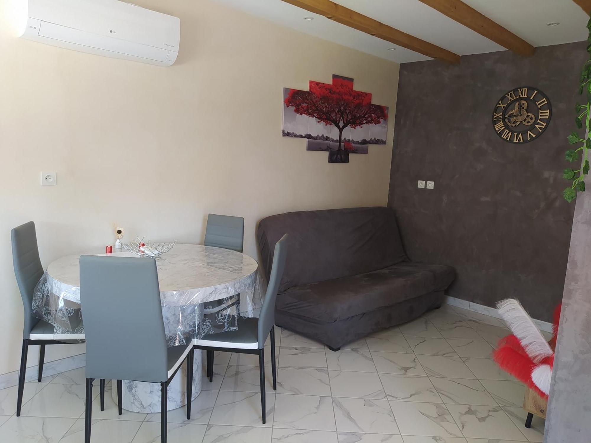 Studio Cosy Avec Terrasse Et Jacuzzi A Disposition De Mai A Aout Rians  Kültér fotó